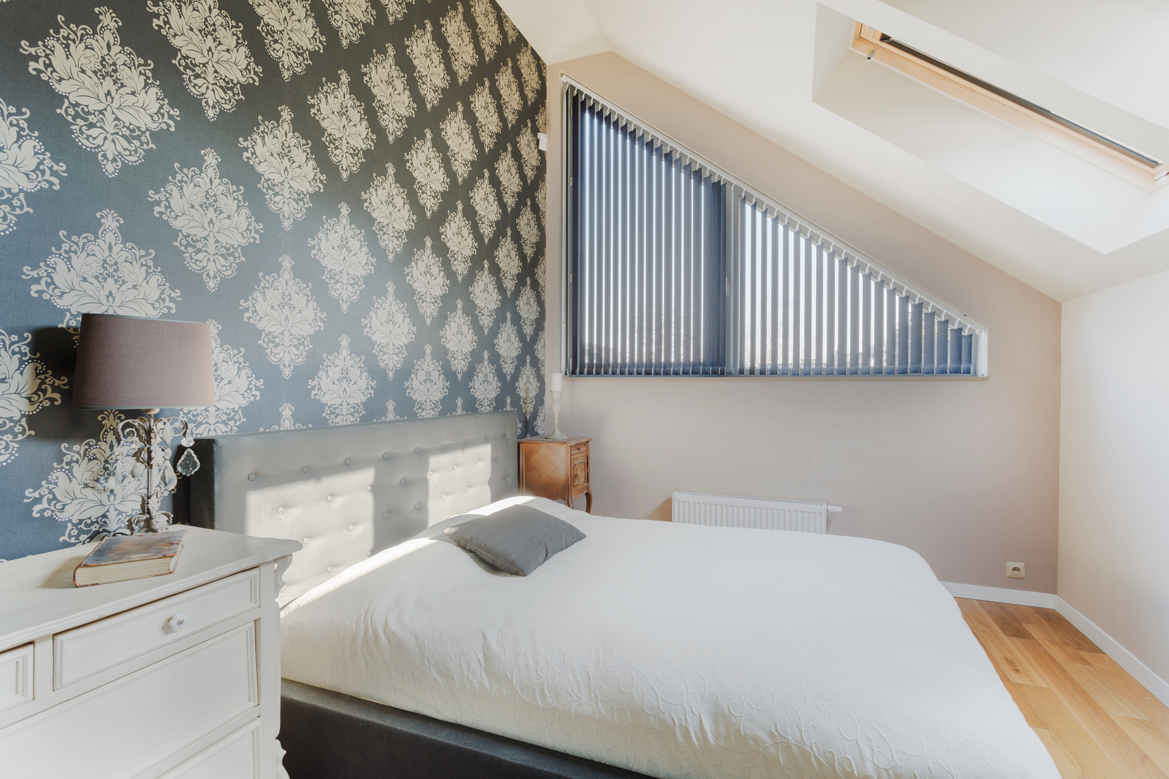Small Bedroom Decor